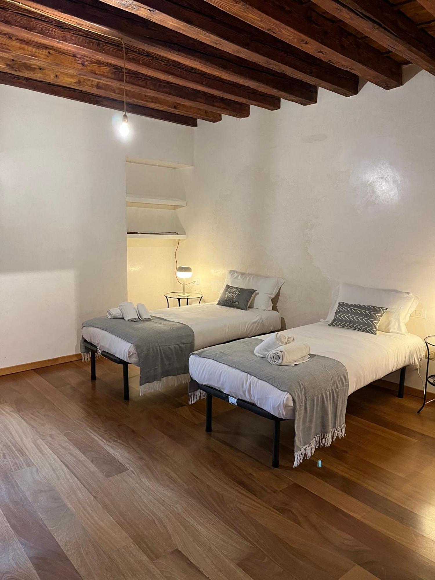 Il Campanile Apartment วิเชนซา ภายนอก รูปภาพ