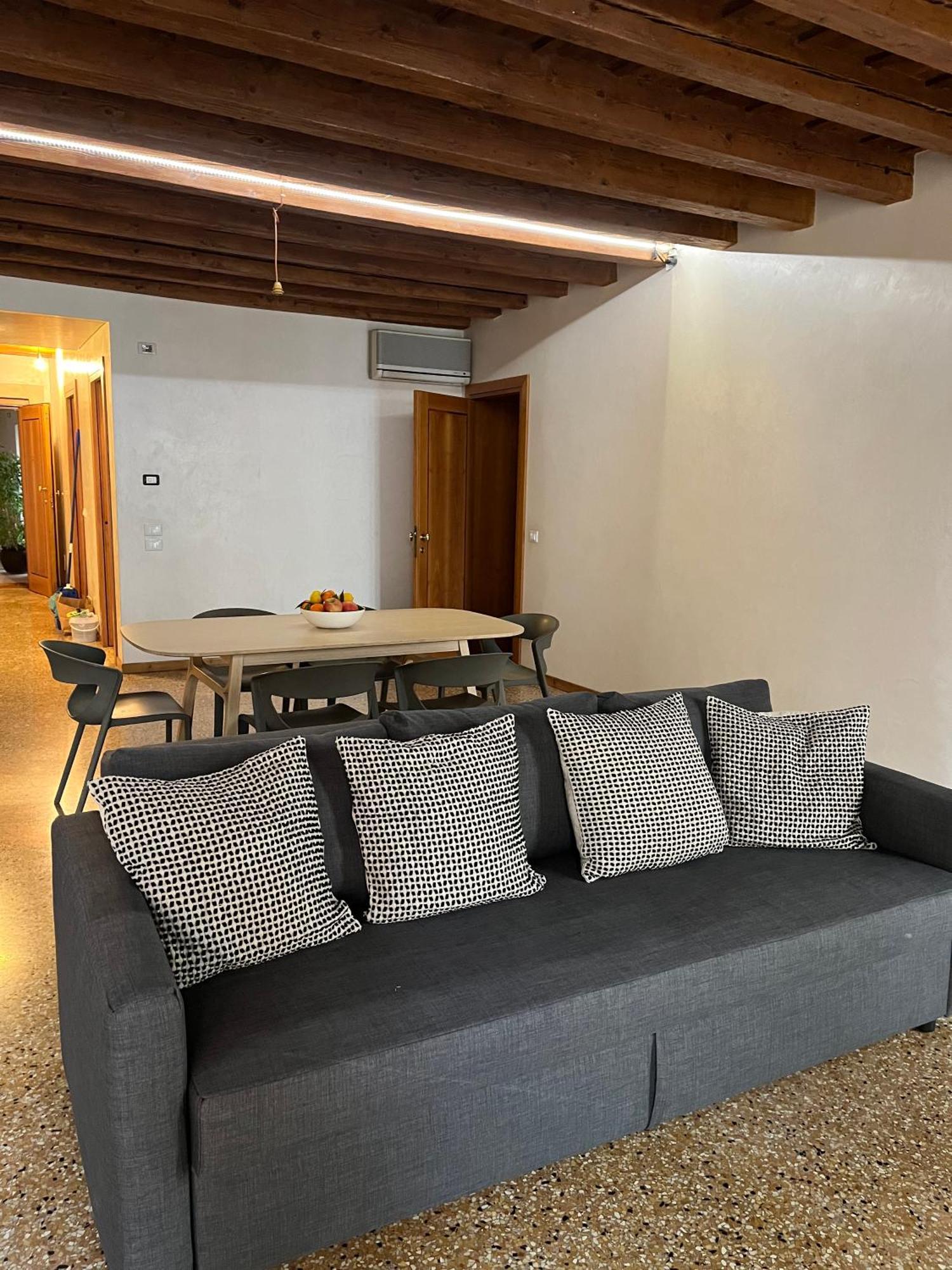 Il Campanile Apartment วิเชนซา ภายนอก รูปภาพ